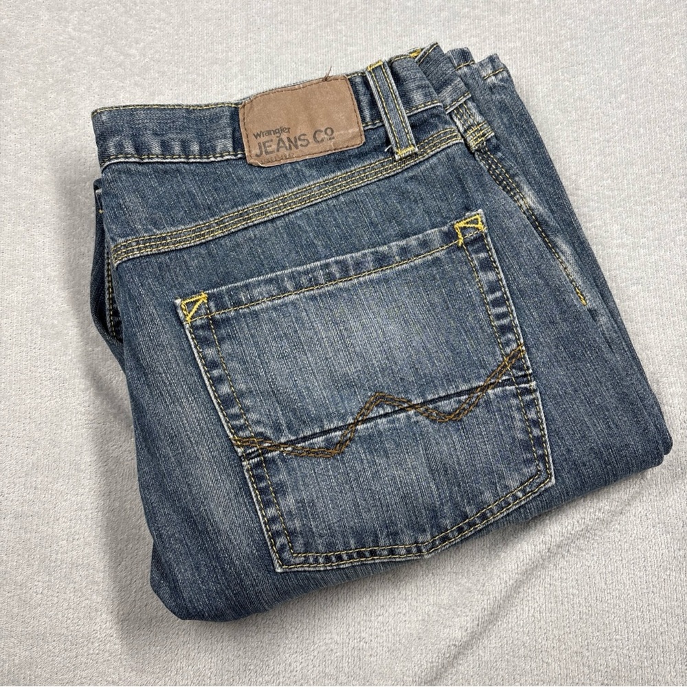 Wrangler Relaxed Boot Classic Denim Men's Jeans 32x32 Medium Wash